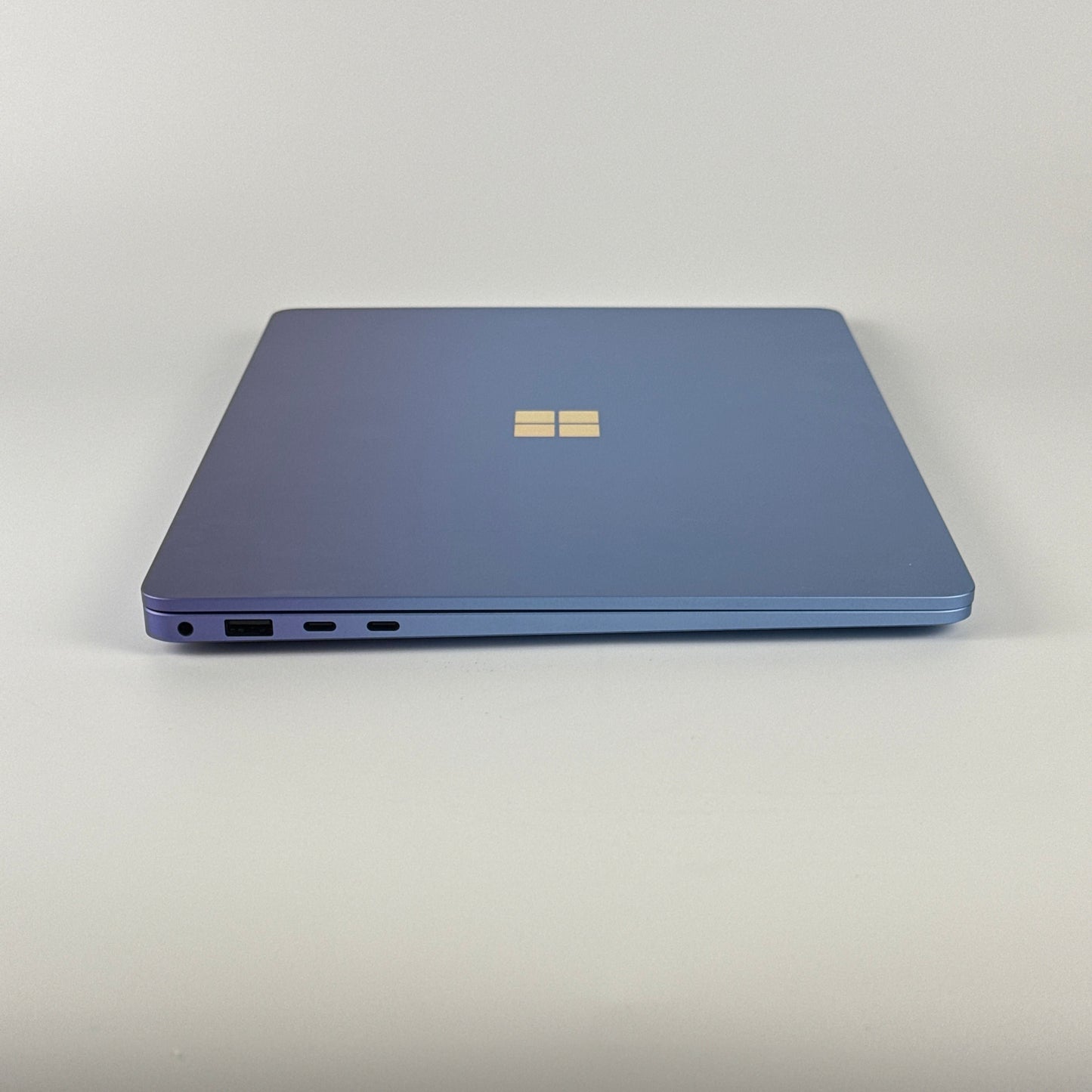 Microsoft Surface Laptop 7 2036 13" X 12-Core X1E80100 3.4GHz 32GB RAM 1TB SSD