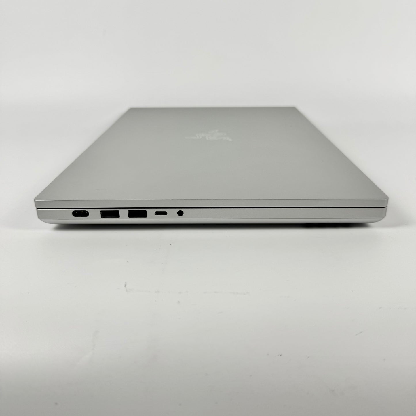 Razer Blade 16 RZ09-RZ090510 16" i9-14900HX 2.2GHz 32GB RAM 2TB SSD RTX 4080