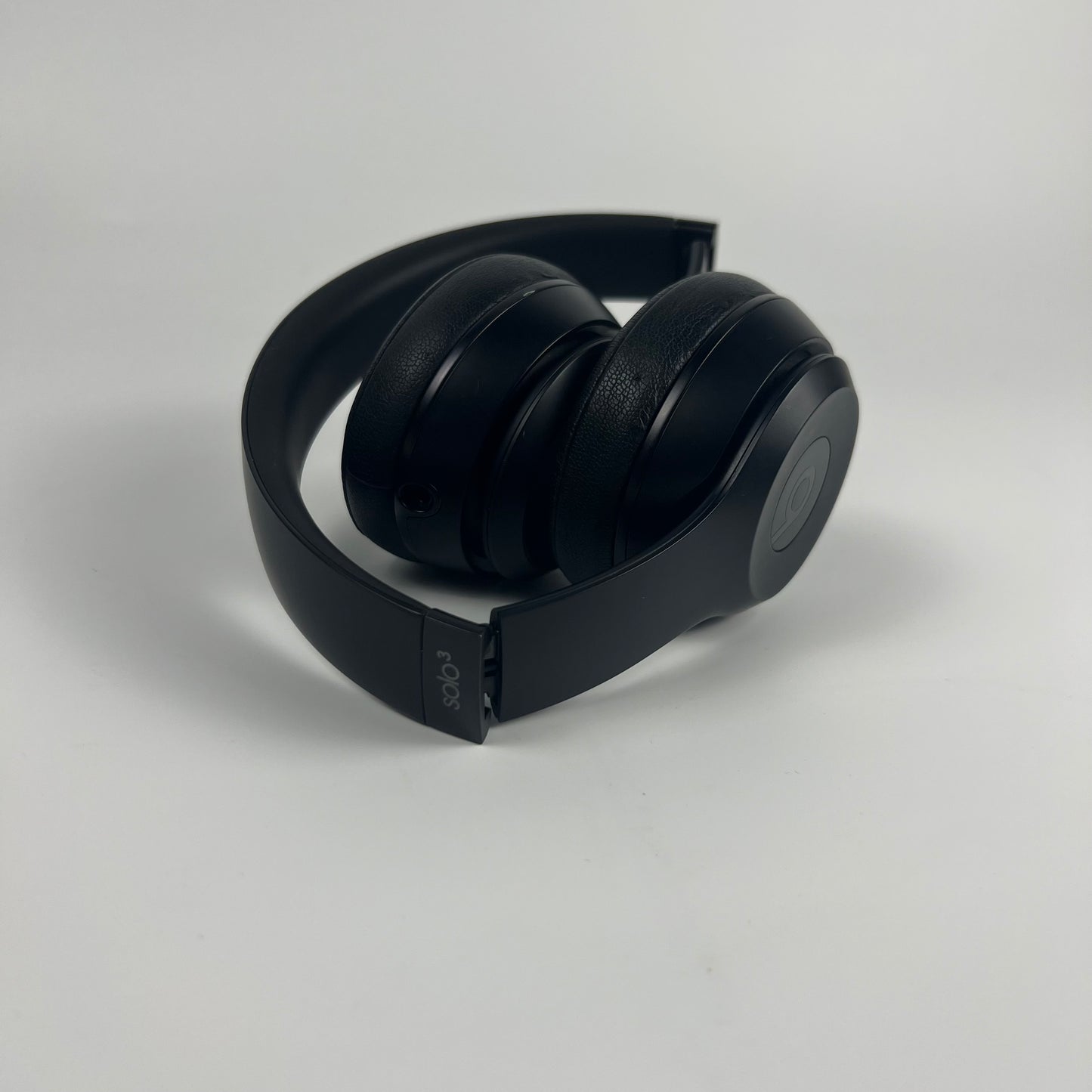 Beats Solo3 Wireless On-Ear Bluetooth Headphones Black A1796